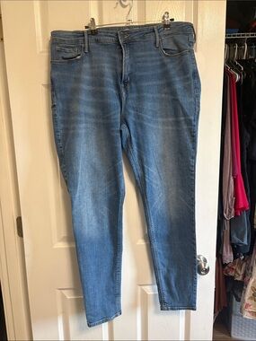 Old Navy Women's Light Blue Skinny Jeans